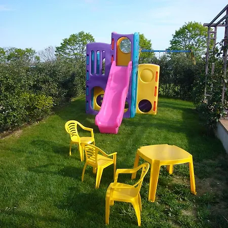 مزرعة للإقامة Agriturismo Fattoria Marchetti