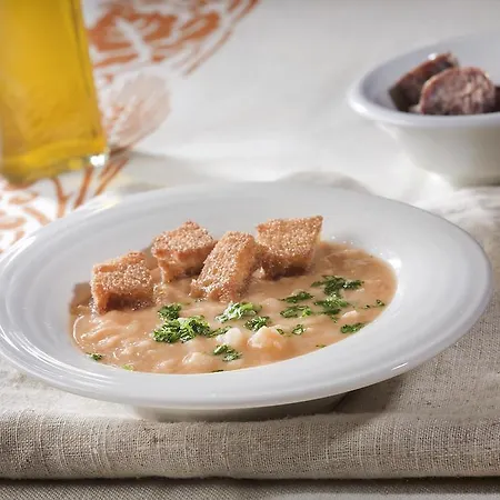 مزرعة للإقامة Agriturismo Fattoria Marchetti *